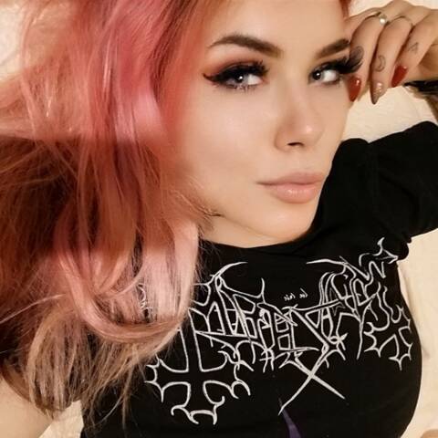 Profile photo of biondahot96