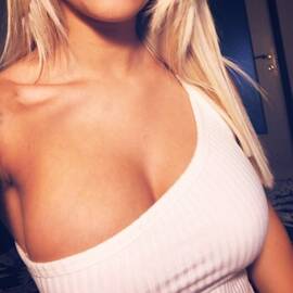 Public photo of Tania__
