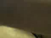 il mio amico dalle grandi mani si diverte ad infilarmele dentro completamente...venite a vedere come mi piace